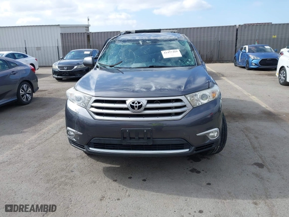 2013 Toyota Highlander with VIN 5TDZK3EH8DS142438, listed as a IAAI auction lot 41457469 with 165,347 mi miles. Bid and sale history available at carsss.com. Image 13.