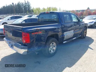 2006 Dodge Dakota SLT with VIN 1D7HW48NX6S708140, listed as a IAAI auction lot 42054527 with 226,944 mi miles and . Bid and sale history available at carsss.com. Image 4.
