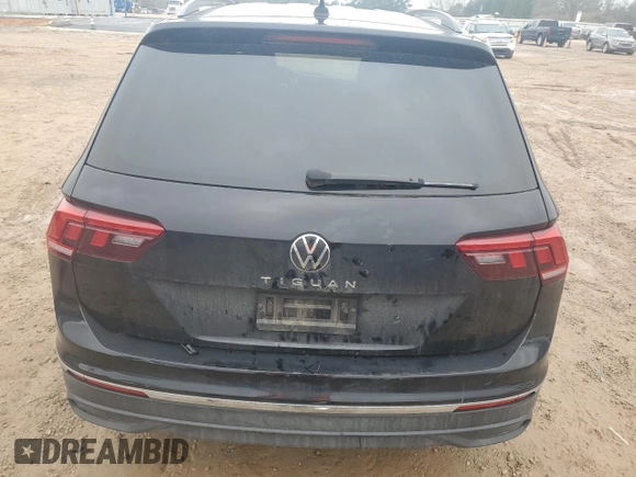 2023 Volkswagen Tiguan S z VIN 3VVRB7AX5PM038208, wystawiony jako Copart lot #44760825 z przebiegiem 33 661 mil mil oraz Szkoda całkowita • Salvage title. Historia ofert i sprzedaży dostępna na DreamBid. Obrazek 6.