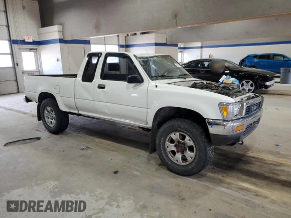 1991 Toyota Pickup с VIN JT4RN13P5M6028497, выставлен на аукционе Copart как лот 52332455 с пробегом 151 274 миль миль и Списание • Salvage title. История ставок и продаж доступна на DreamBid. Изображение 4.