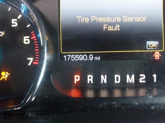 2011 Ford F-150 XLT with VIN 1FTFW1ET9BFB82704, listed as a IAAI auction lot 41238052 with 175,590 mi miles. Bid and sale history available at carsss.com. Image 15.