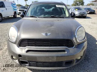 2011 MINI Countryman S with VIN WMWZC5C54BWL52742, listed as a Copart auction lot 54376635 with 124,887 mi miles and Clean Title. Bid and sale history available at DreamBid. Image 5.