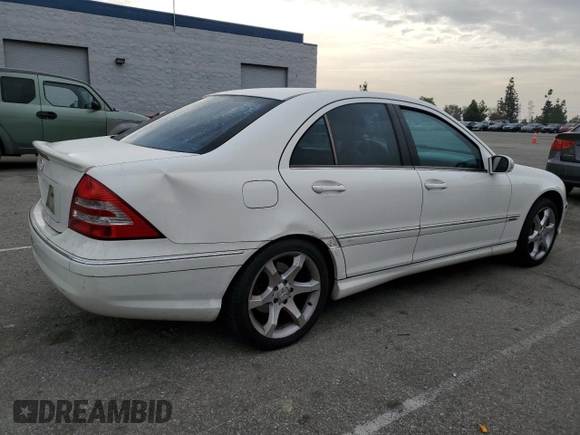 2007 Mercedes-Benz C 350 Sport z VIN WDBRF56H57F881199, wystawiony jako Copart lot #47779325 z przebiegiem 266 720 mil mil oraz Szkoda całkowita • Salvage title. Historia ofert i sprzedaży dostępna na DreamBid. Obrazek 3.