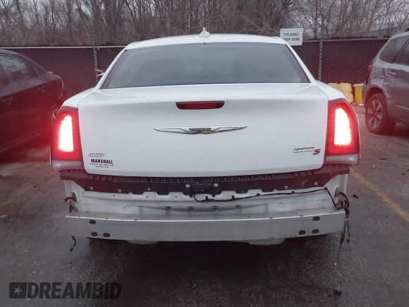 2015 Chrysler 300 with VIN 2C3CCAGG9FH876250, listed as a IAAI auction lot 41083678 with 185,657 mi miles. Bid and sale history available at carsss.com. Image 16.