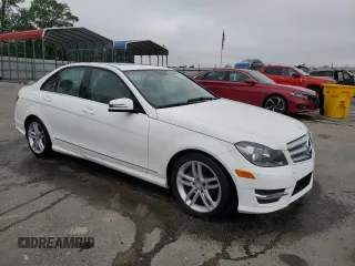 2013 Mercedes-Benz C 250 Sport z VIN WDDGF4HB3DG093576, wystawiony jako Copart lot #58558385 z przebiegiem 68 004 mil mil oraz Szkoda całkowita • Salvage title. Historia ofert i sprzedaży dostępna na DreamBid. Obrazek 4.