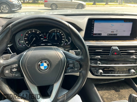 2018 BMW 5 Series 530e with VIN WBAJA9C59JG623166, listed as a Copart auction lot 60938995 with 82,070 mi miles and Clean title. Bid and sale history available at DreamBid. Image 7.