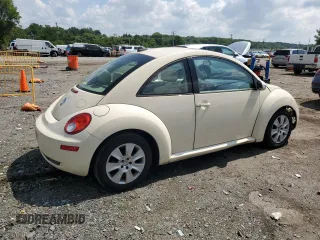 2009 Volkswagen Beetle S with VIN 3VWRW31C89M503329, listed as a Copart auction lot 64251285 with 168,900 mi miles and Salvage title. Bid and sale history available at DreamBid. Image 3.