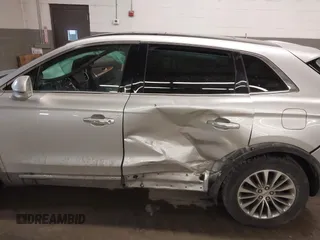 2017 Lincoln MKX Select with VIN 2LMPJ8KR5HBL30586, listed as a IAAI auction lot 41749741 with 64,172 mi miles. Bid and sale history available at carsss.com. Image 6.