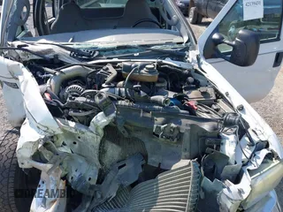 2004 Ford F-350 XL with VIN 1FTSW31P14EB24758, listed as a IAAI auction lot 42139431 with Not provided miles and . Bid and sale history available at DreamBid. Image 10.