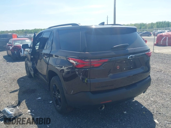 2022 Chevrolet Traverse LT Cloth z VIN 1GNEVGKW1NJ164383, wystawiony jako IAAI lot #42144426 z przebiegiem 50 391 mil mil oraz . Historia ofert i sprzedaży dostępna na DreamBid. Obrazek 3.