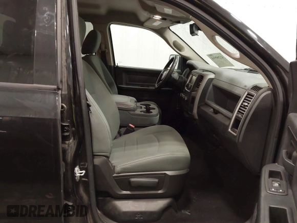 2015 Ram 1500 Tradesman z VIN 1C6RR7FT8FS752704, wystawiony jako IAAI lot #42200914 z przebiegiem 131 275 mil mil oraz . Historia ofert i sprzedaży dostępna na DreamBid. Obrazek 5.