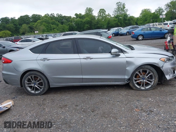 2020 Ford Fusion SEL с VIN 3FA6P0CD6LR130394, выставлен на аукционе IAAI как лот 42356025 с пробегом 115 294 миль миль и . История ставок и продаж доступна на DreamBid. Изображение 13.