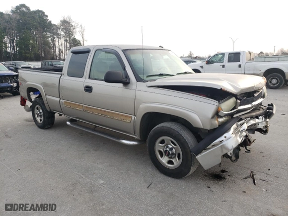 2003 Chevrolet Silverado 1500 LT with VIN 2GCEK19T731139795, listed as a Copart auction lot 49025065 with 230,619 mi miles and Salvage Title. Bid and sale history available at carsss.com. Image 4.