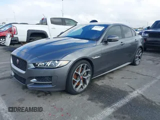2017 Jaguar XE 35t R-Sport z VIN SAJAL4BV9HCP10649, wystawiony jako IAAI lot #41533051 z przebiegiem 59 431 mil mil oraz . Historia ofert i sprzedaży dostępna na DreamBid. Obrazek 17.