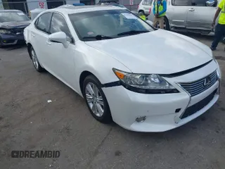 2014 Lexus ES 350 with VIN JTHBK1GG2E2092248, listed as a IAAI auction lot 41589999 with 170,808 mi miles. Bid and sale history available at carsss.com. Image 1.