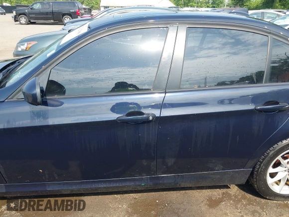 2010 BMW 3 Series 328i xDrive with VIN WBAPK5C51AA652244, listed as a IAAI auction lot 42262180 with 166,218 mi miles and . Bid and sale history available at DreamBid. Image 14.
