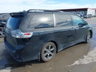 2020 Toyota Sienna SE with VIN 5TDXZ3DC7LS062183, listed as a IAAI auction lot 41791032 with 80,760 mi miles. Bid and sale history available at carsss.com. Image 4.