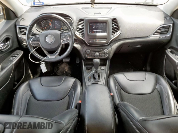 2019 Jeep Cherokee Latitude Plus z VIN 1C4PJLLB5KD383813, wystawiony jako Copart lot #59374655 z przebiegiem 45 506 mil mil oraz Szkoda całkowita • Salvage title. Historia ofert i sprzedaży dostępna na DreamBid. Obrazek 8.