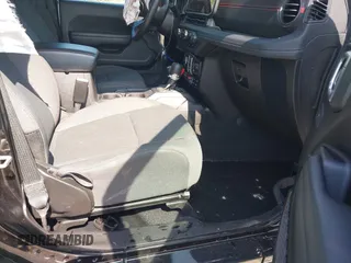 2024 Jeep Wrangler Rubicon с VIN 1C4PJXFG2RW253100, выставлен на аукционе IAAI как лот 42608331 с пробегом 39 844 миль миль и . История ставок и продаж доступна на DreamBid. Изображение 5.