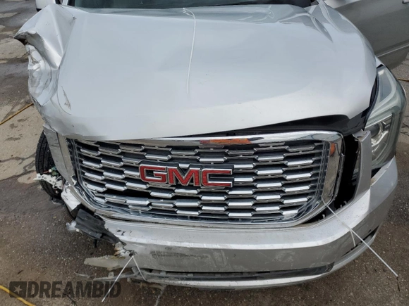 2019 GMC Yukon XL Denali with VIN 1GKS2HKJ6KR303603, listed as a Copart auction lot 45201225 with Not Provided miles and Salvage Title. Bid and sale history available at DreamBid. Image 12.