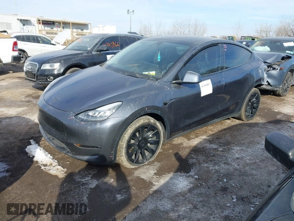 2022 Tesla Model Y Long Range z VIN 7SAYGDEE6NA013757, wystawiony jako IAAI lot #41364867 z przebiegiem 33 621 mil mil oraz . Historia ofert i sprzedaży dostępna na DreamBid. Obrazek 21.