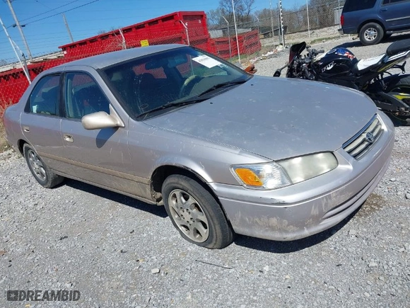 2000 Toyota Camry CE with VIN 4T1BG22K9YU984960, listed as a IAAI auction lot 41816062 with 217,022 mi miles. Bid and sale history available at carsss.com. Image 1.