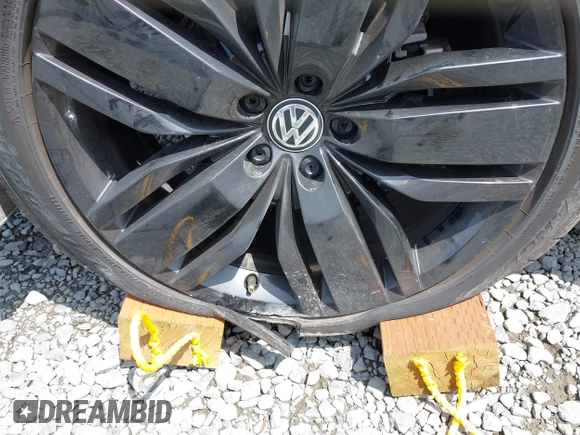 2019 Volkswagen Atlas SEL Premium с VIN 1V2NR2CAXKC622911, выставлен на аукционе IAAI как лот 42582636 с пробегом 171 431 миль миль и . История ставок и продаж доступна на DreamBid. Изображение 6.