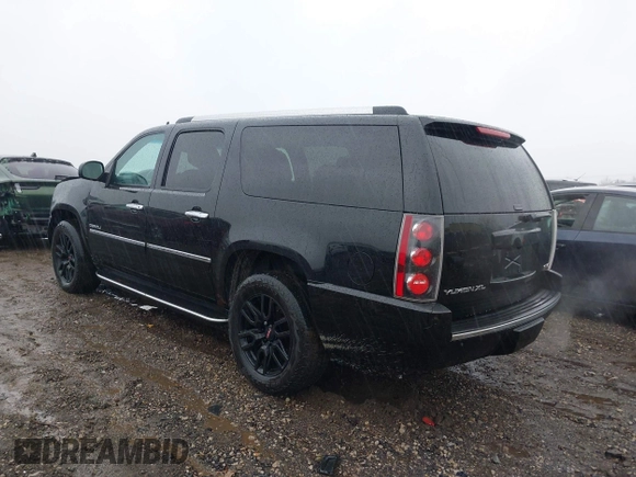 2014 GMC Yukon XL Denali with VIN 1GKS2MEF2ER219511, listed as a IAAI auction lot 41101470 with 187,326 mi miles. Bid and sale history available at carsss.com. Image 3.