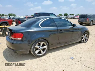 2009 BMW 1 Series 128i z VIN WBAUP73559VK76443, wystawiony jako Copart lot #58270455 z przebiegiem 151 731 mil mil oraz Szkoda całkowita • Salvage title. Historia ofert i sprzedaży dostępna na DreamBid. Obrazek 3.