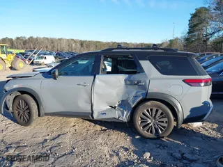 2022 Nissan Pathfinder SL with VIN 5N1DR3CB0NC207186, listed as a IAAI auction lot 41350989 with 114,116 mi miles. Bid and sale history available at carsss.com. Image 14.
