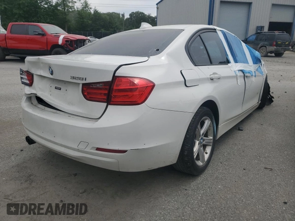 2012 BMW 3 Series 328i с VIN WBA3C1C51CF433150, выставлен на аукционе Copart как лот 52412865 с пробегом Не указан миль и Списание • Salvage title. История ставок и продаж доступна на DreamBid. Изображение 3.