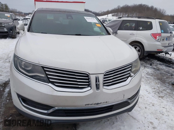 2016 Lincoln MKX Select with VIN 2LMTJ8KR3GBL31765, listed as a IAAI auction lot 41352530 with 155,376 mi miles. Bid and sale history available at carsss.com. Image 12.