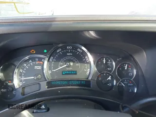 2003 Cadillac Escalade z VIN 1GYEC63T53R146068, wystawiony jako IAAI lot #41634405 z przebiegiem 272 263 mil mil oraz . Historia ofert i sprzedaży dostępna na DreamBid. Obrazek 7.