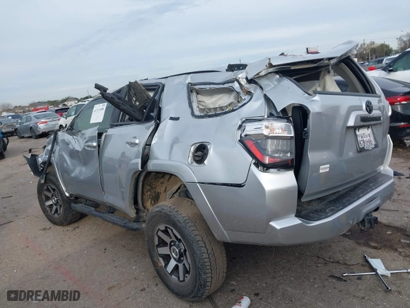 2020 Toyota 4Runner SR5 with VIN JTEBU5JR6L5803471, listed as a IAAI auction lot 41311490 with 1 mi miles. Bid and sale history available at carsss.com. Image 3.