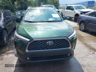 2023 Toyota Corolla Cross XLE z VIN 7MUDAABG1PV075110, wystawiony jako IAAI lot #42802303 z przebiegiem 41 869 mil mil oraz . Historia ofert i sprzedaży dostępna na DreamBid. Obrazek 12.