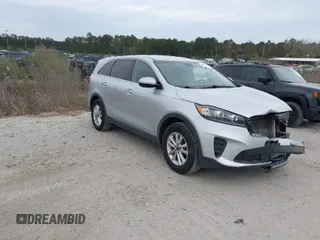 2019 Kia Sorento L with VIN 5XYPG4A30KG578171, listed as a IAAI auction lot 41875653 with 113,762 mi miles. Bid and sale history available at carsss.com. Image 1.
