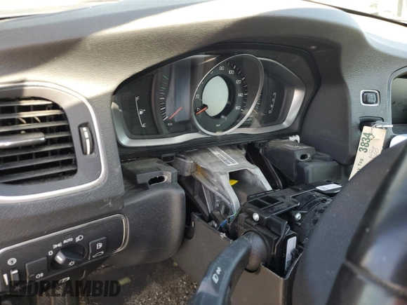2018 Volvo V60 Dynamic with VIN YV140MEL2J2379191, listed as a Copart auction lot 56674385 with Not provided miles and Salvage title. Bid and sale history available at DreamBid. Image 9.