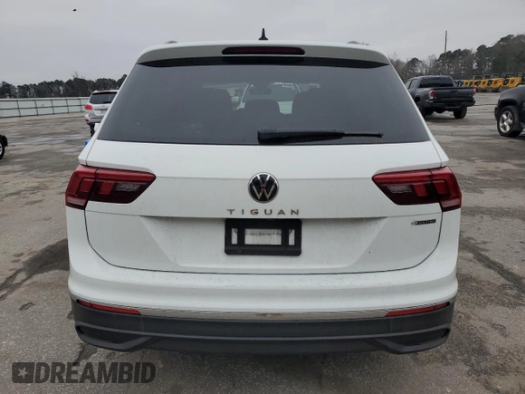 2022 Volkswagen Tiguan S with VIN 3VV0B7AX7NM026759, listed as a Copart auction lot 45546335 with 32,349 mi miles and Salvage Title. Bid and sale history available at carsss.com. Image 6.