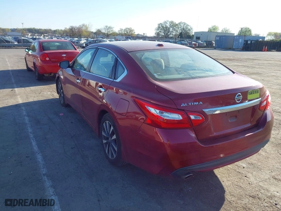 2016 Nissan Altima 2.5 SL with VIN 1N4AL3AP8GC147545, listed as a IAAI auction lot 41892714 with 70,991 mi miles. Bid and sale history available at carsss.com. Image 3.