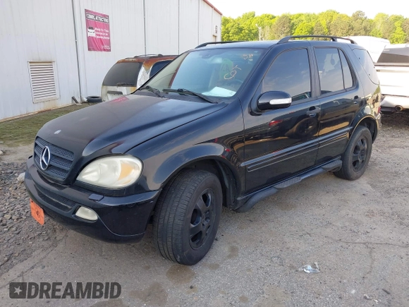 2004 Mercedes-Benz M 350 with VIN 4JGAB57E24A505420, listed as a IAAI auction lot 42070034 with 228,002 mi miles and . Bid and sale history available at carsss.com. Image 2.
