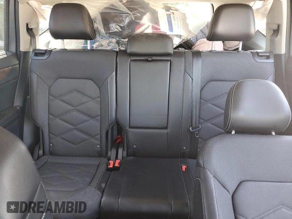2024 Volkswagen Atlas SE with VIN 1V2WR2CA3RC536421, listed as a Copart auction lot 52762625 with 30,366 mi miles and Non repairable. Bid and sale history available at DreamBid. Image 10.