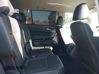 2018 Volkswagen Atlas SE с VIN 1V2DR2CA9JC551484, выставлен на аукционе IAAI как лот 41262713 с пробегом 59 054 миль миль и . История ставок и продаж доступна на DreamBid. Изображение 8.