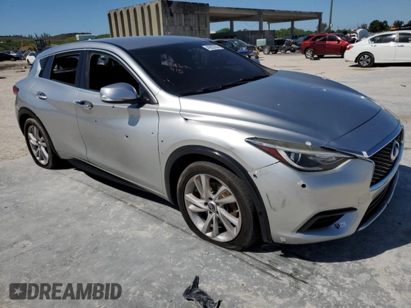 2018 Infiniti QX30 ESSENTIAL with VIN SJKCH5CP0JA056167, listed as a Copart auction lot 49802664 with 122,458 mi miles. Bid and sale history available at carsss.com. Image 4.