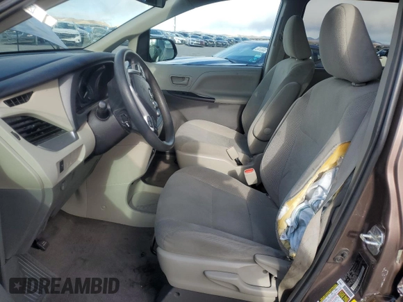 2019 Toyota Sienna L with VIN 5TDZZ3DC4KS976558, listed as a Copart auction lot 47475805 with 55,488 mi miles and Non Repairable. Bid and sale history available at carsss.com. Image 7.