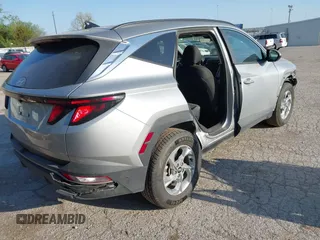 2024 Hyundai Tucson SEL with VIN 5NMJBCDE6RH305280, listed as a IAAI auction lot 42017484 with 43,149 mi miles. Bid and sale history available at carsss.com. Image 4.