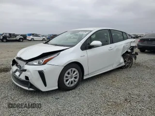2021 Toyota Prius L Eco z VIN JTDKAMFU6M3140307, wystawiony jako Copart lot #58436795 z przebiegiem 53 151 mil mil oraz Szkoda całkowita • Salvage title. Historia ofert i sprzedaży dostępna na DreamBid. Obrazek 1.