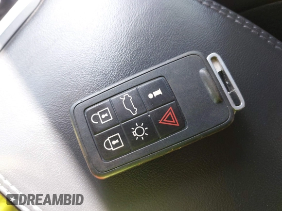 2012 Volvo S60 T5 с VIN YV1622FS1C2086107, выставлен на аукционе IAAI как лот 41844844 с пробегом 194 042 миль миль и . История ставок и продаж доступна на DreamBid. Изображение 11.
