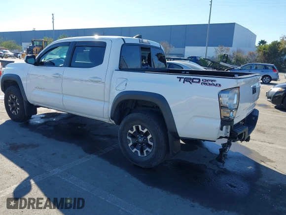 2016 Toyota Tacoma SR5 z VIN 3TMAZ5CN5GM014661, wystawiony jako IAAI lot #41337963 z przebiegiem 26 175 mil mil oraz . Historia ofert i sprzedaży dostępna na DreamBid. Obrazek 3.