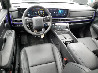 2024 Hyundai Santa Fe Calligraphy with VIN 5NMP5DGL1RH042939, listed as a Copart auction lot 43171175 with 4,627 mi miles and Salvage Title. Bid and sale history available at carsss.com. Image 8.