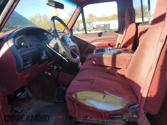 1996 Ford F-250 z VIN 1FTHF26F7TEA85788, wystawiony jako Copart lot #77768114 z przebiegiem 383 611 mil mil oraz Szkoda całkowita • Salvage title. Historia ofert i sprzedaży dostępna na DreamBid. Obrazek 7.
